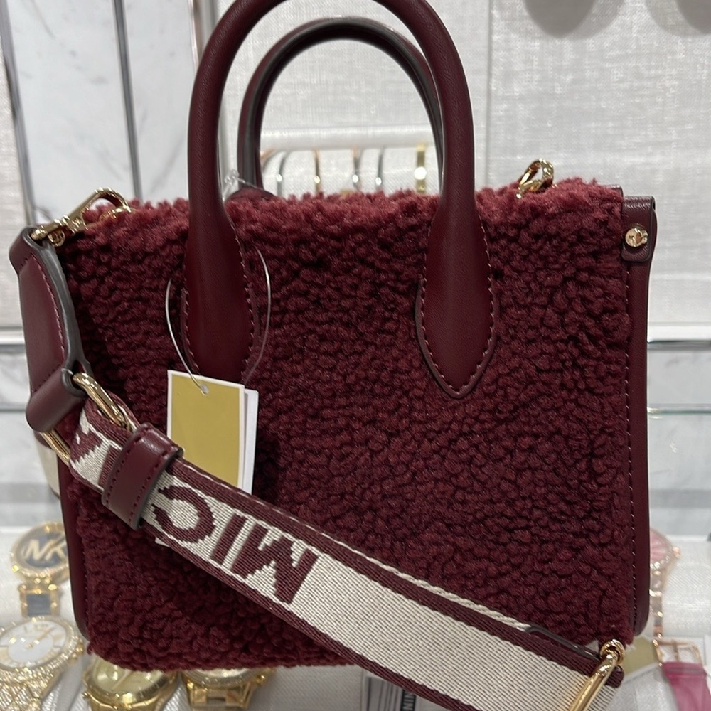 Michael Kors Mirella Extra-Small Sherpa XS SHOPPER XBODY
SHEARLING Crossbody TZ - Picture 11 of 16